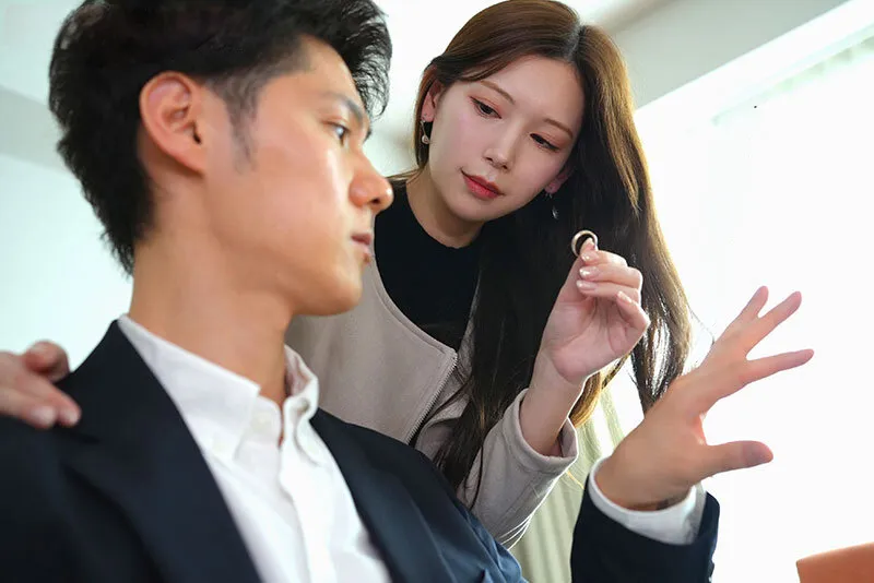 Vợ yêu đi đi chơi, anh xã ở nhà bị nhỏ em bà xã gạ đụ không trượt phát nào